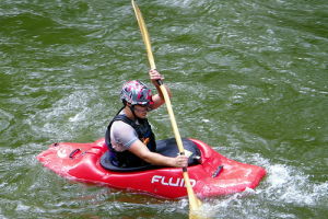 kayak fighting the current